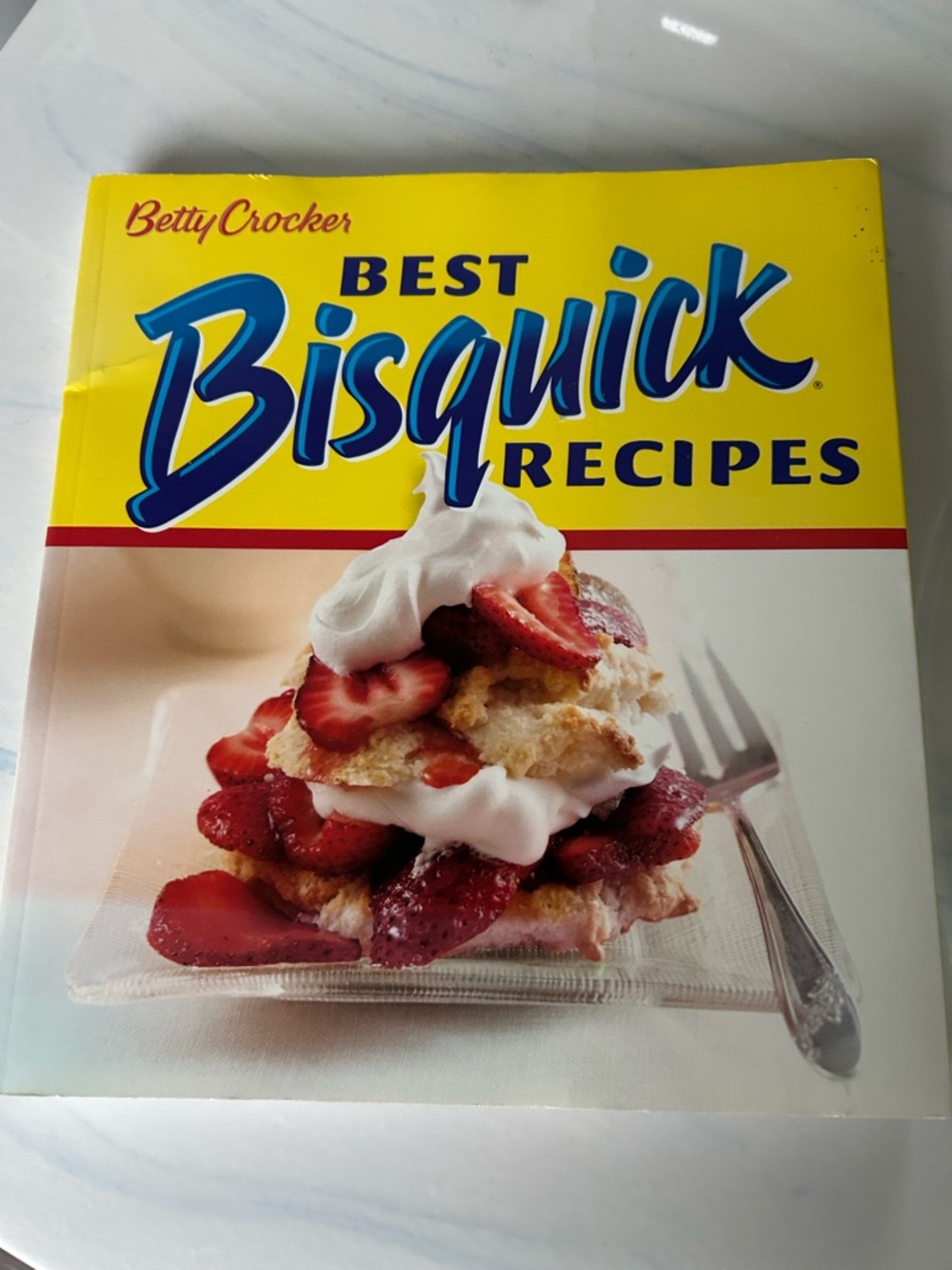 Betty Crocker Bisquick Recipes Cookbook - Yellow & Blue Cover